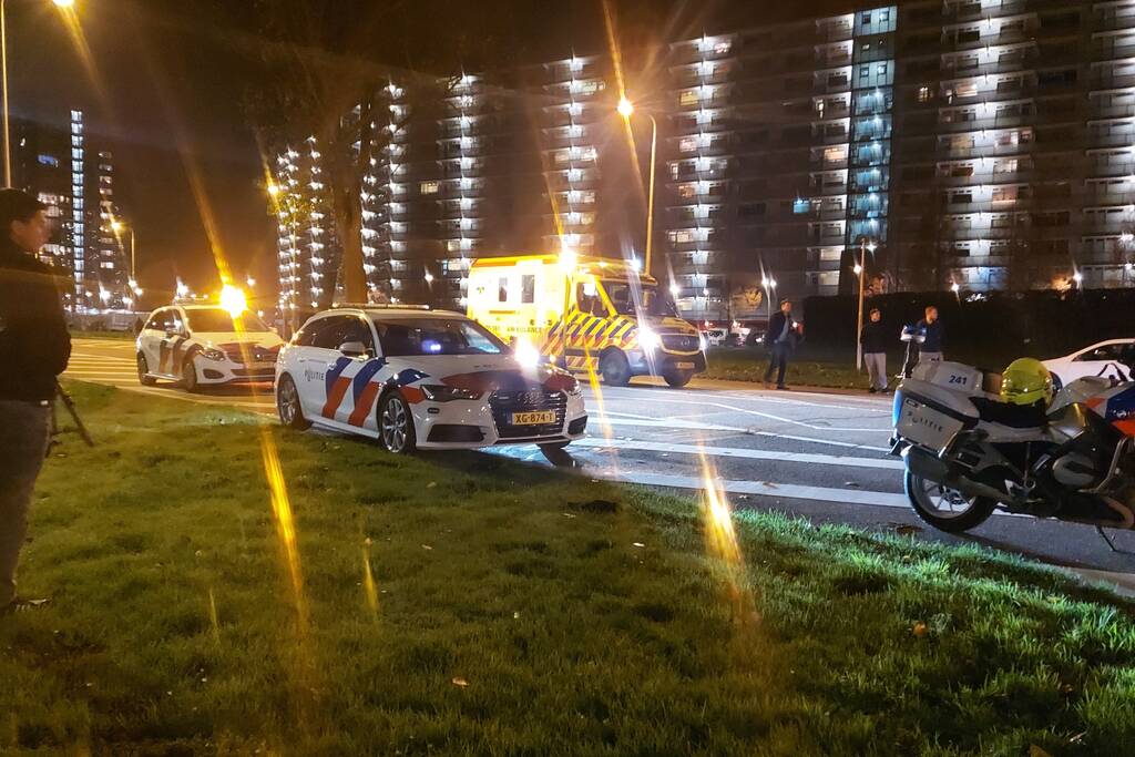 Persoon gewond na aanrijding met auto