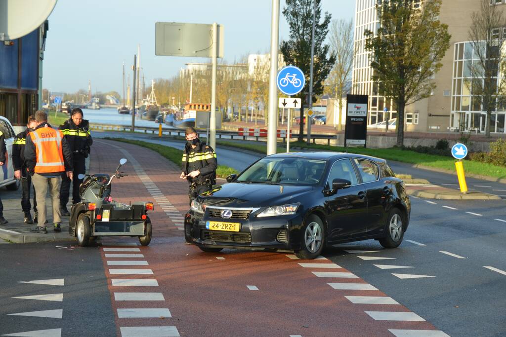 Automobilist ziet overstekende rolstoel pendel over het hoofd
