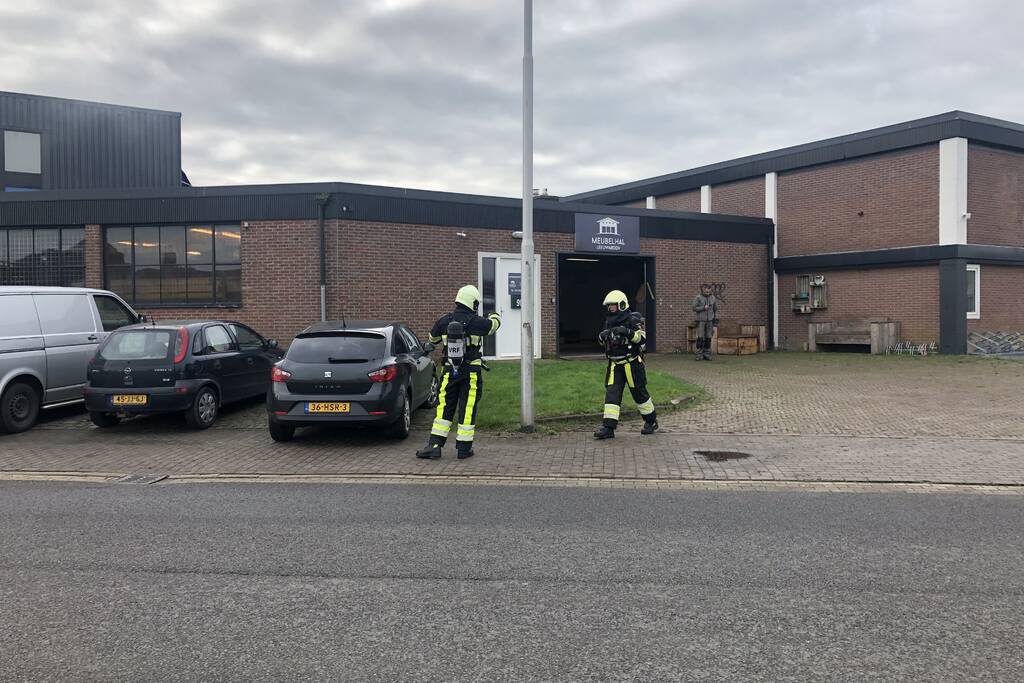 Brand in loods van Meubelhal