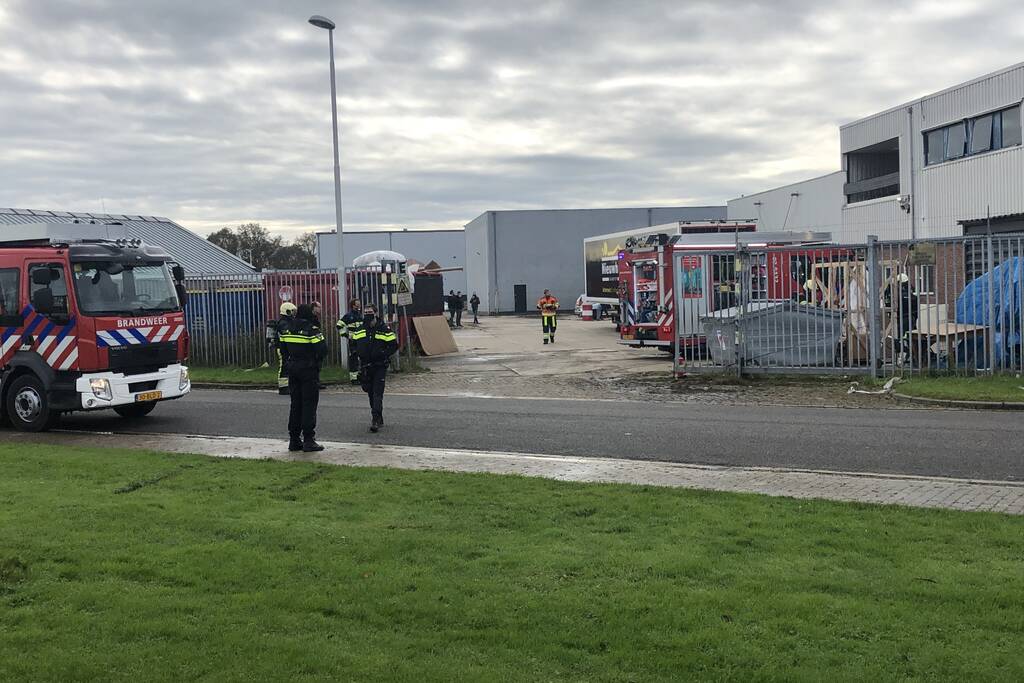 Brand in loods van Meubelhal