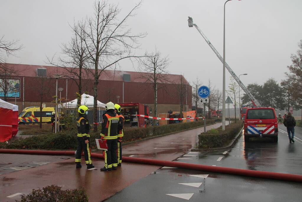 Sporthal Optisport De Schelft verwoest door brand
