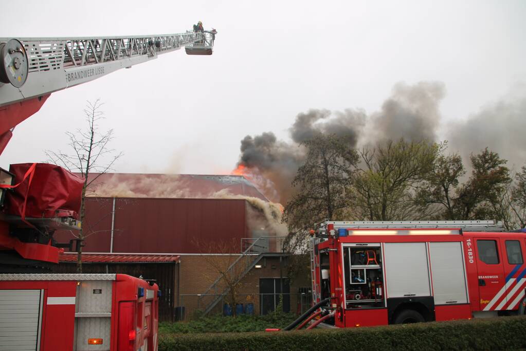 Sporthal Optisport De Schelft verwoest door brand