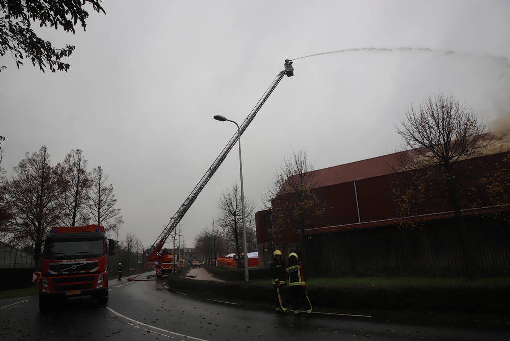 Sporthal Optisport De Schelft verwoest door brand