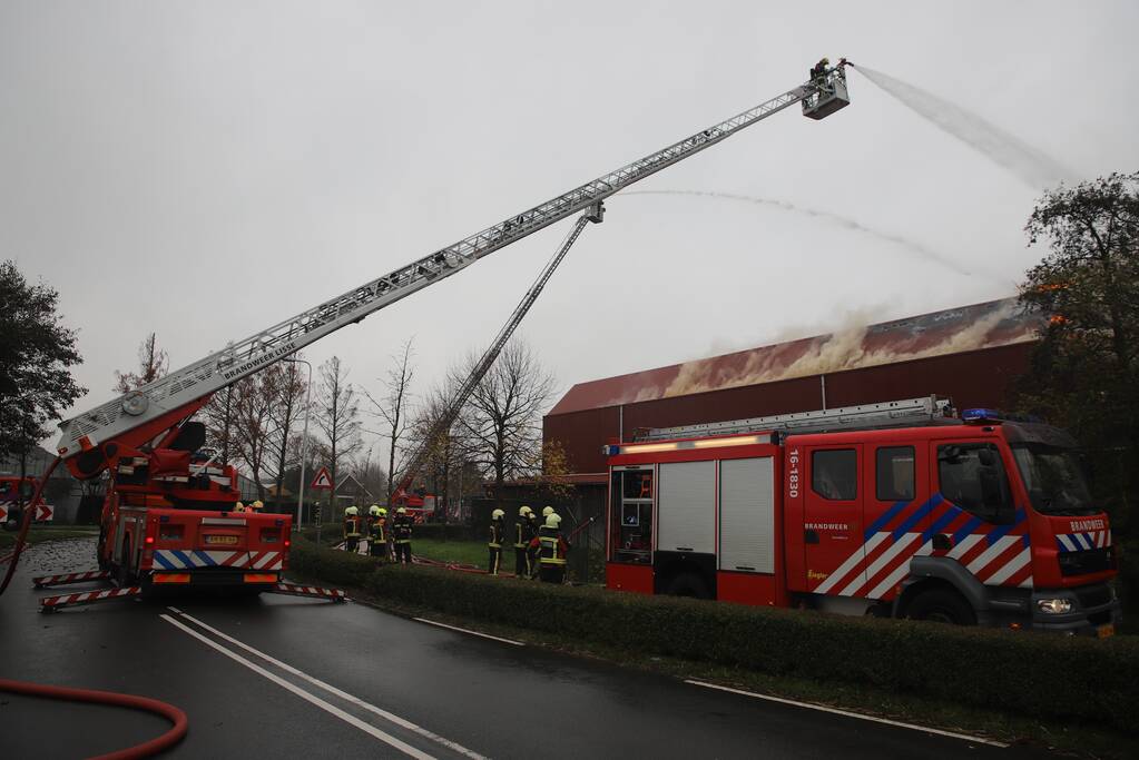 Sporthal Optisport De Schelft verwoest door brand