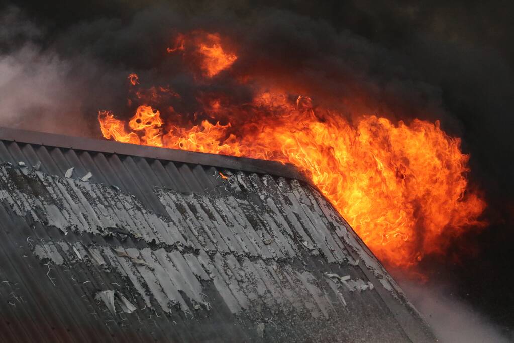 Sporthal Optisport De Schelft verwoest door brand