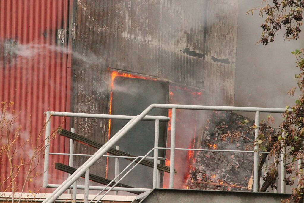 Sporthal Optisport De Schelft verwoest door brand