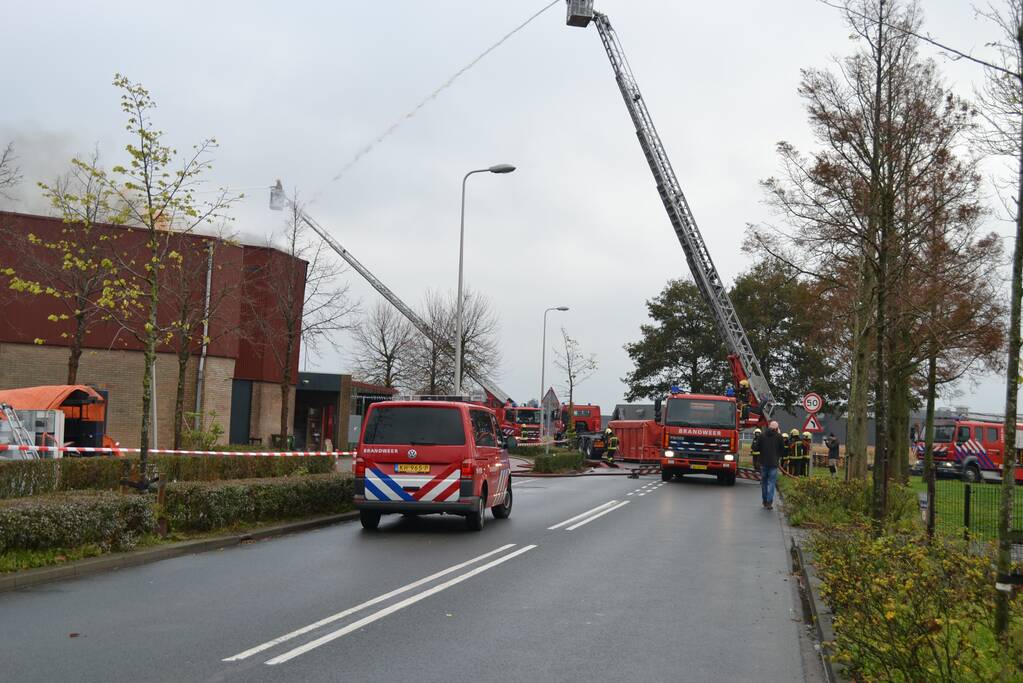Sporthal Optisport De Schelft verwoest door brand