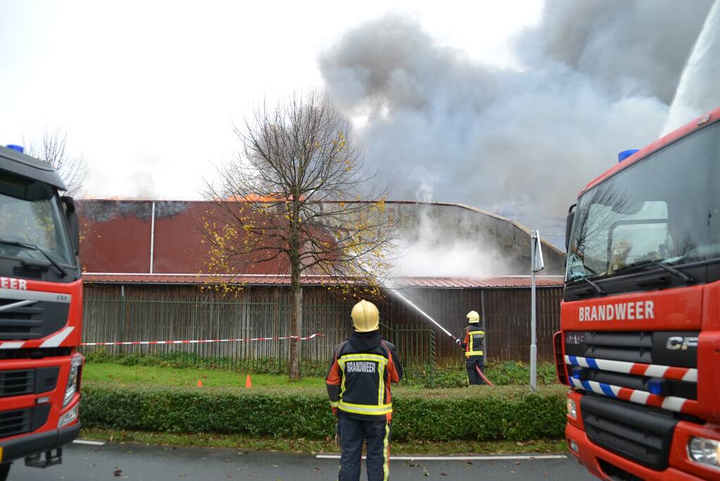 Sporthal Optisport De Schelft verwoest door brand