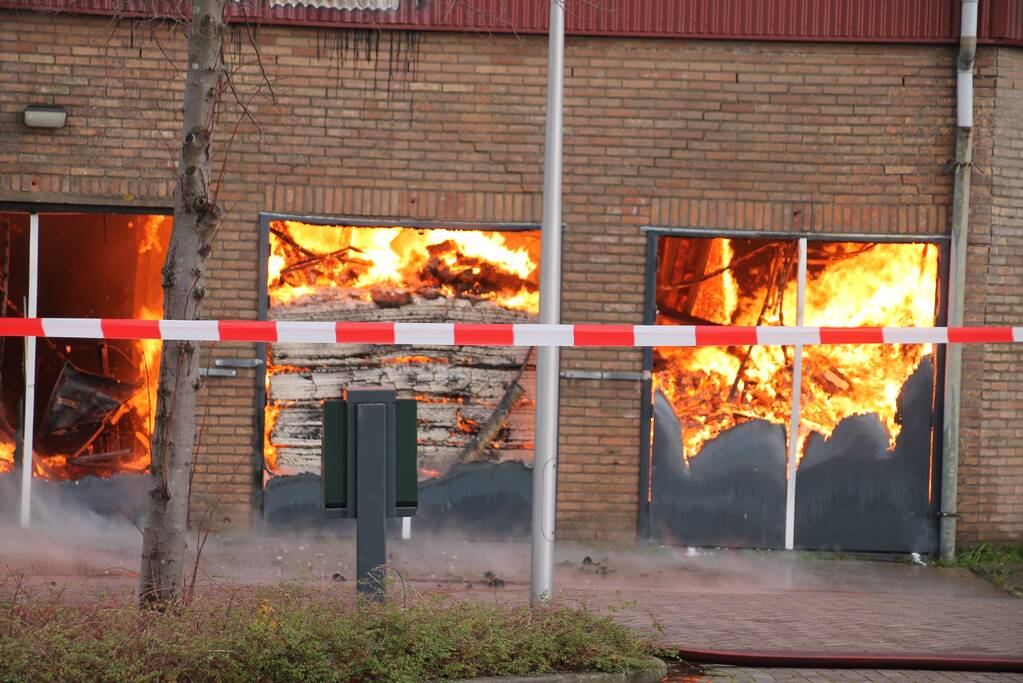 Sporthal Optisport De Schelft verwoest door brand