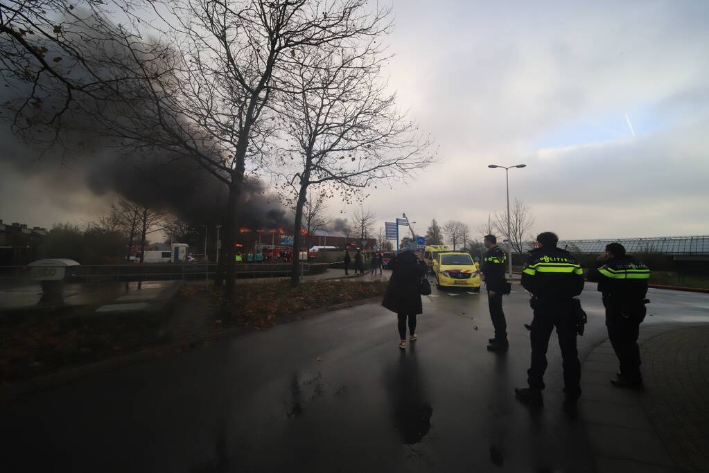 Sporthal Optisport De Schelft verwoest door brand