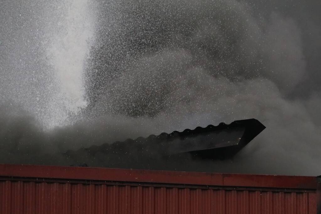 Sporthal Optisport De Schelft verwoest door brand