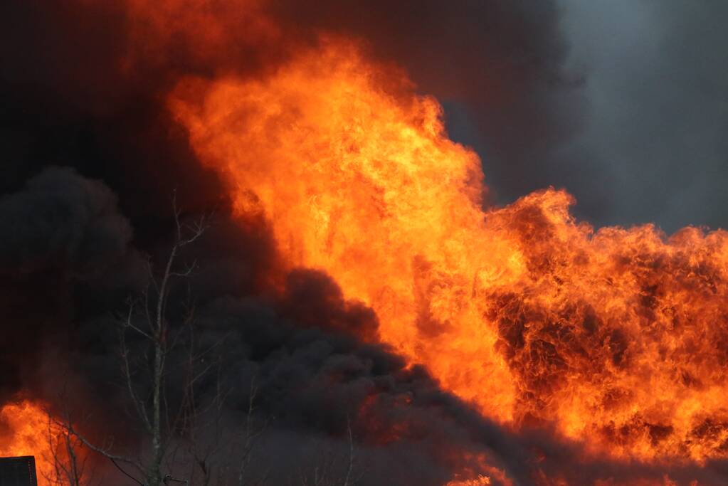 Sporthal Optisport De Schelft verwoest door brand