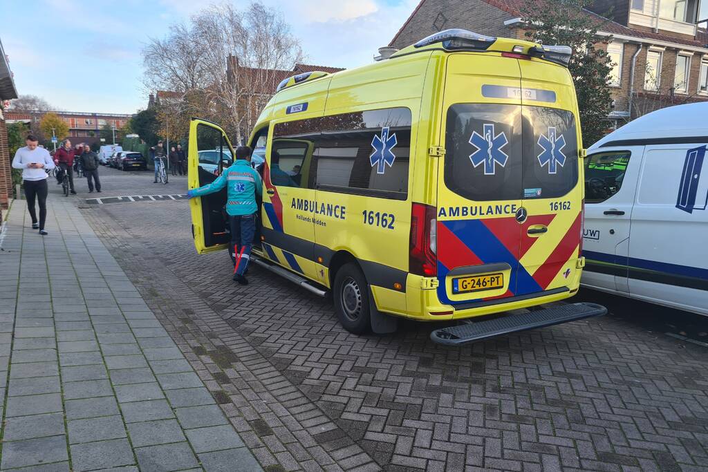 Traumahelikoper landt voor gevallen persoon