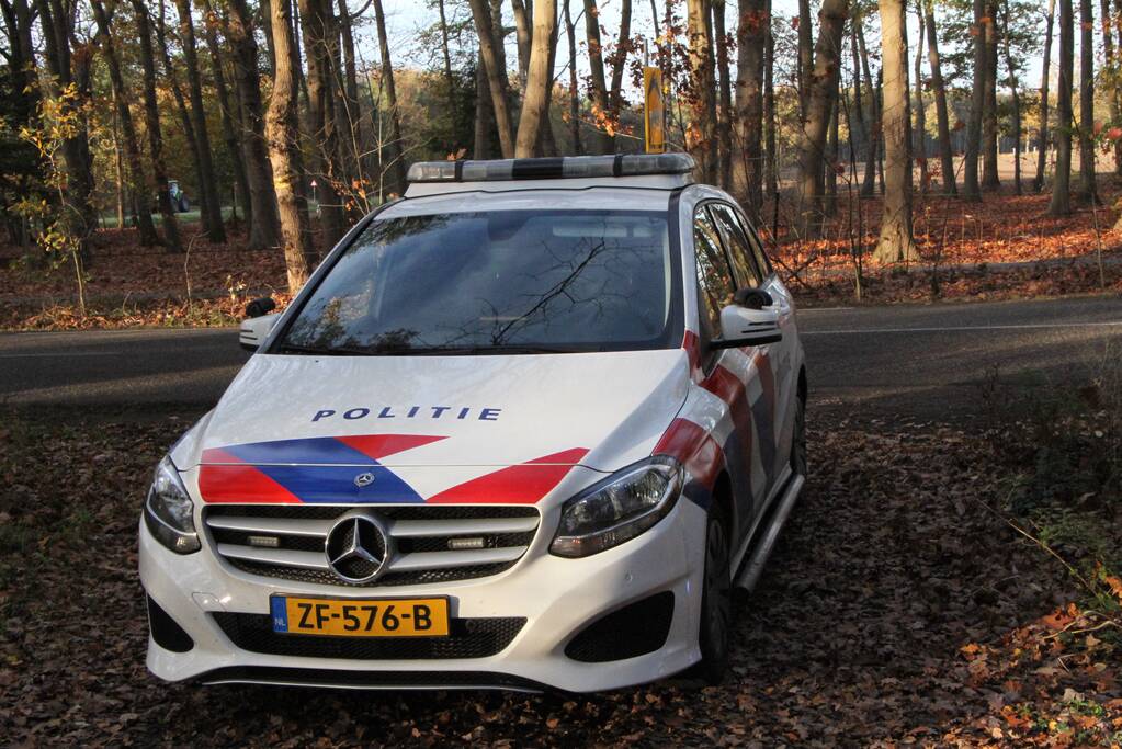 Twee fietsers komen met elkaar in botsing