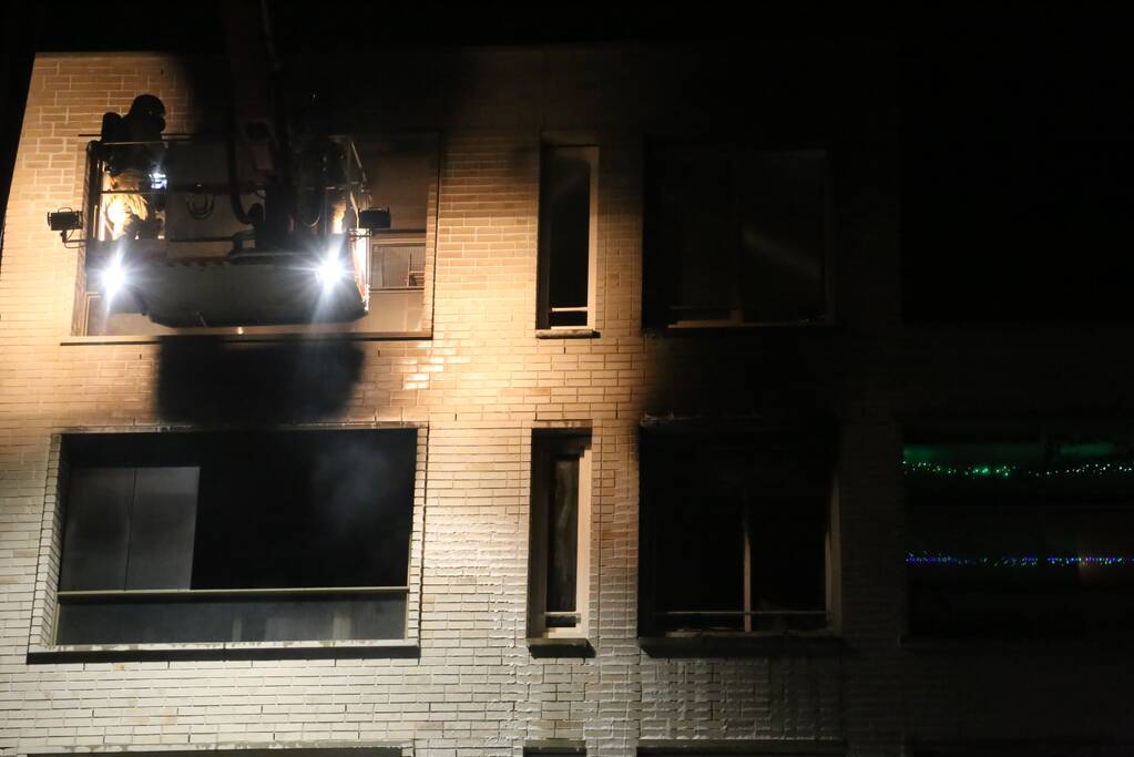 Grote uitslaande brand in appartementencomplex