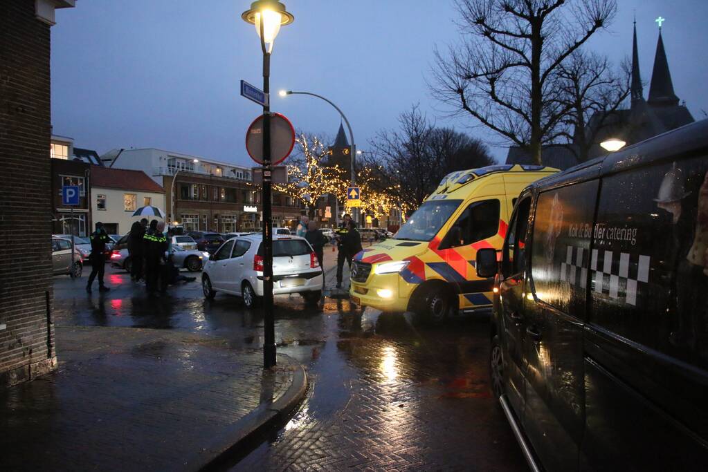 Fietser gewond na botsing met auto