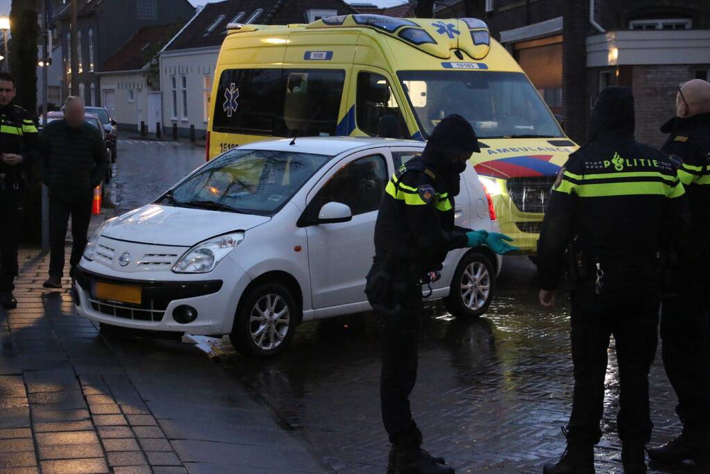 Fietser gewond na botsing met auto