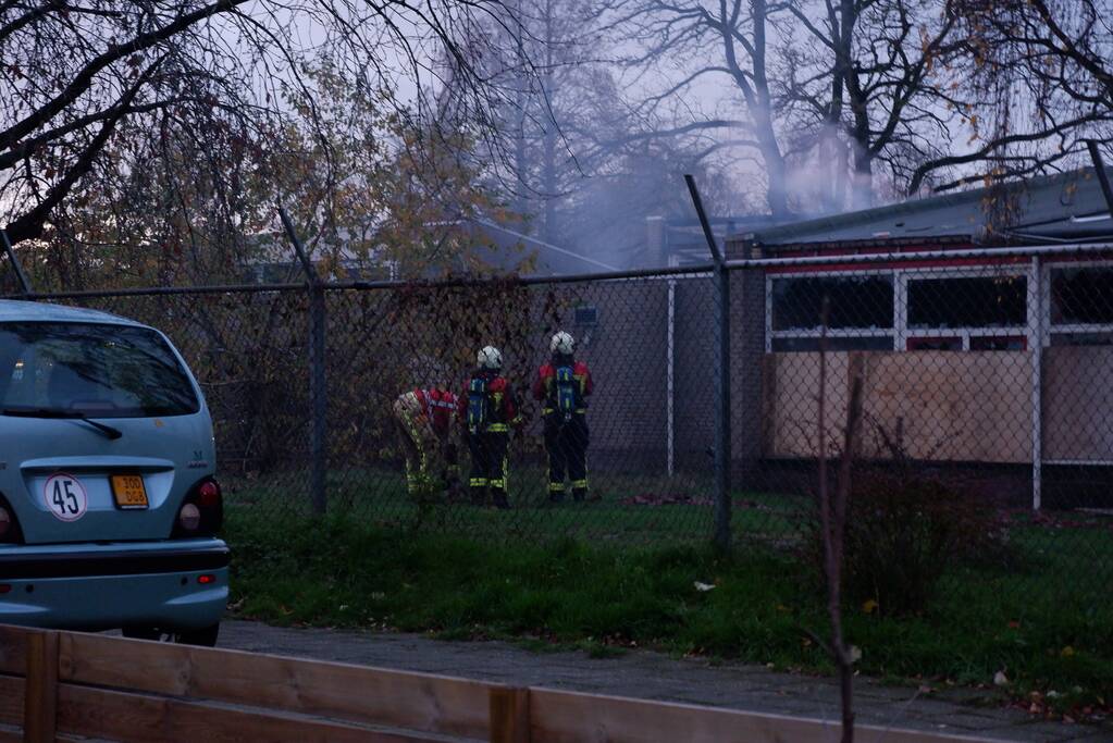 Brand in leegstaand schoolgebouw