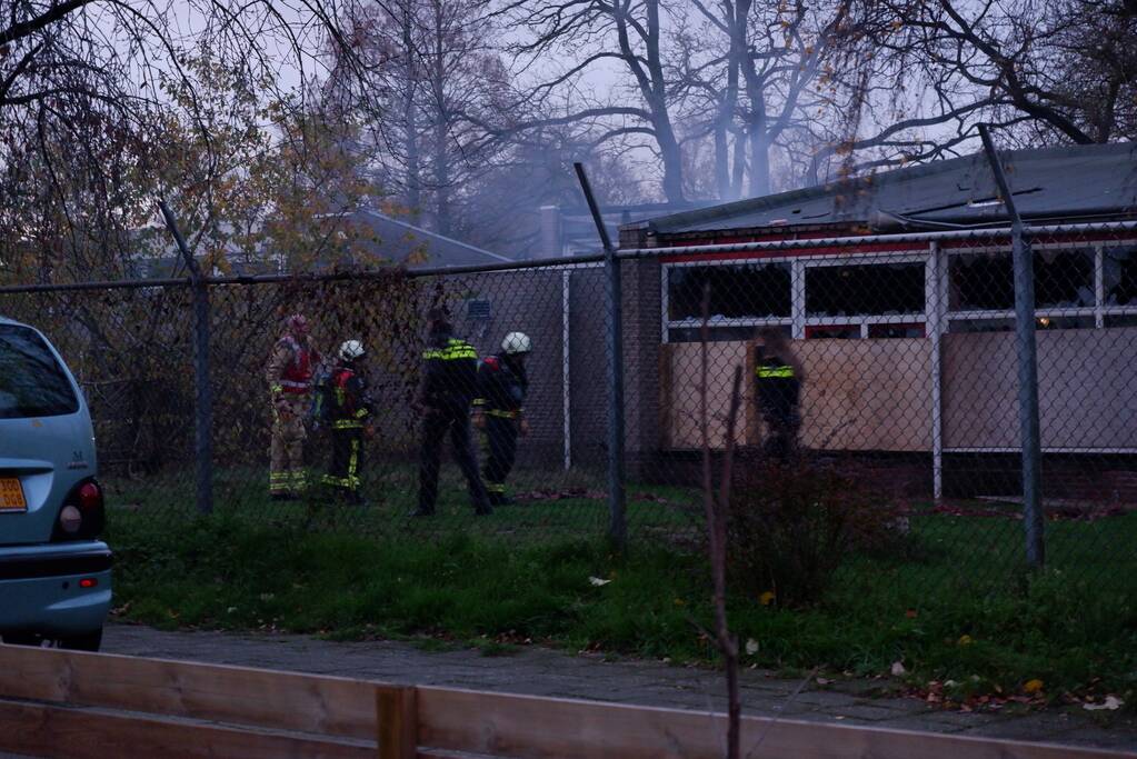 Brand in leegstaand schoolgebouw