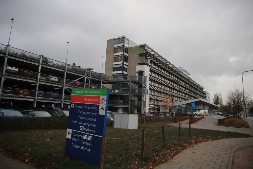 Covid-helikopter landt bij Groene Hart Ziekenhuis