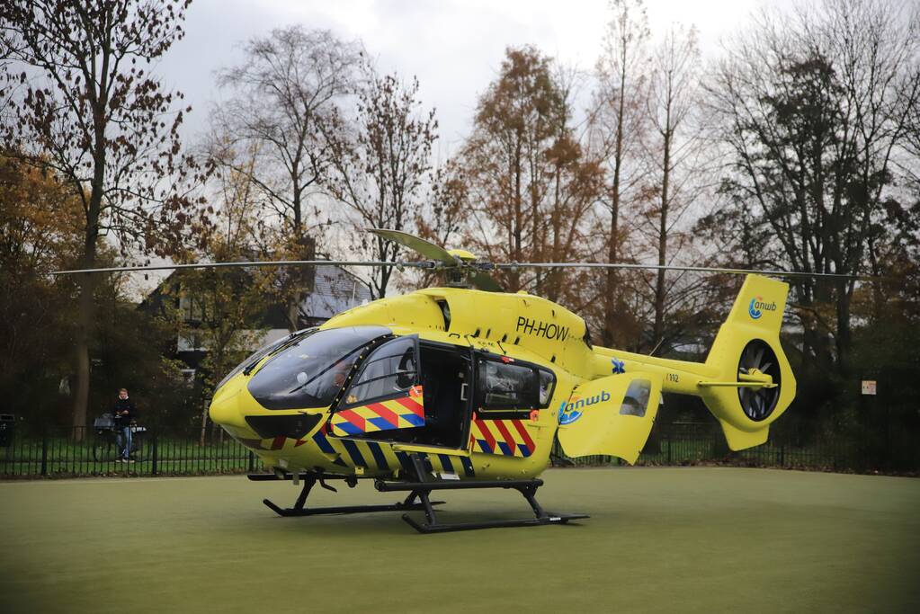 Covid-helikopter landt bij Groene Hart Ziekenhuis
