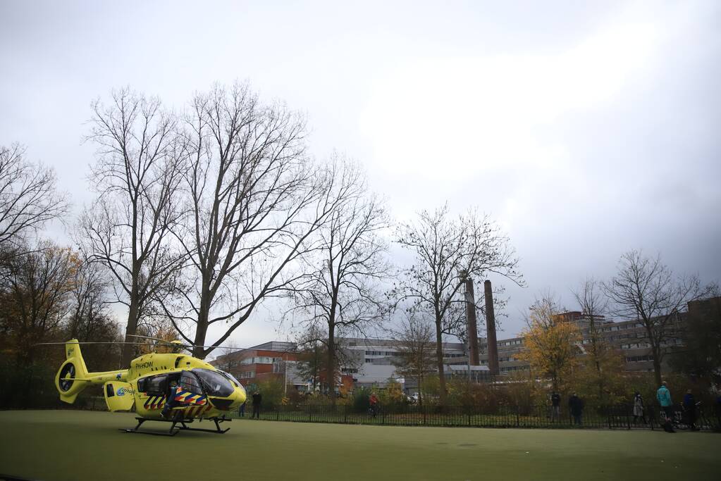 Covid-helikopter landt bij Groene Hart Ziekenhuis