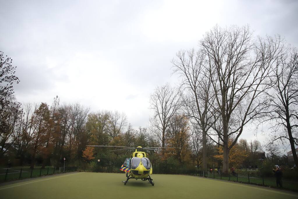 Covid-helikopter landt bij Groene Hart Ziekenhuis