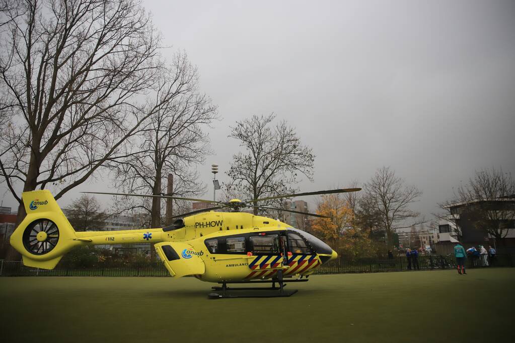Covid-helikopter landt bij Groene Hart Ziekenhuis