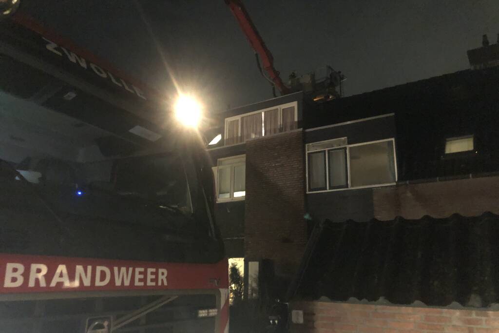 Brand in schoorsteen van woning