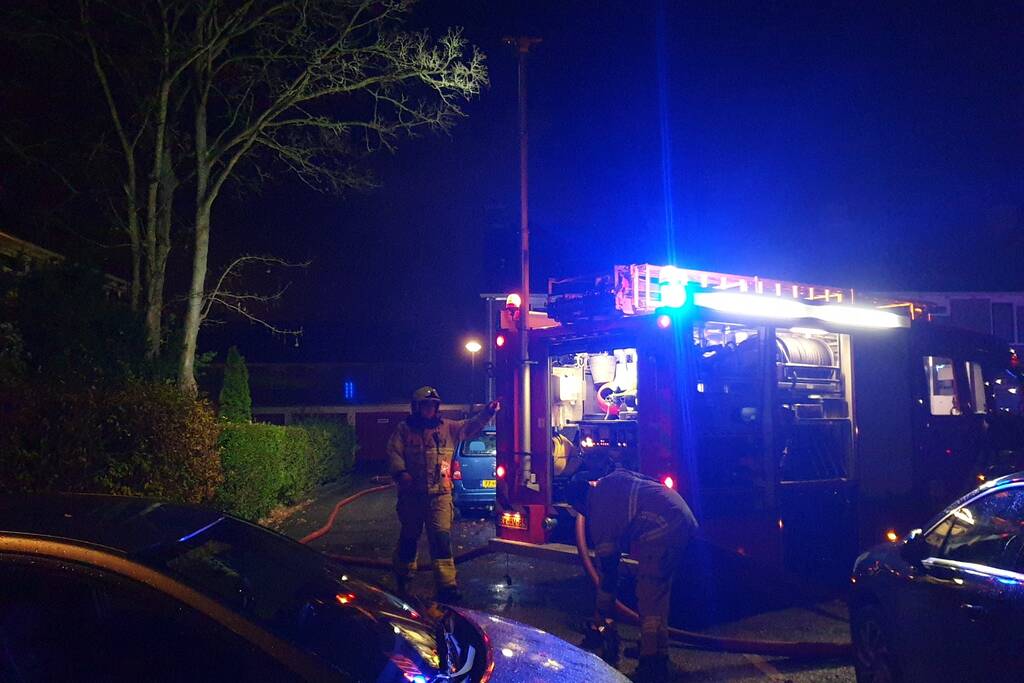 Meerdere schuren vliegen in brand