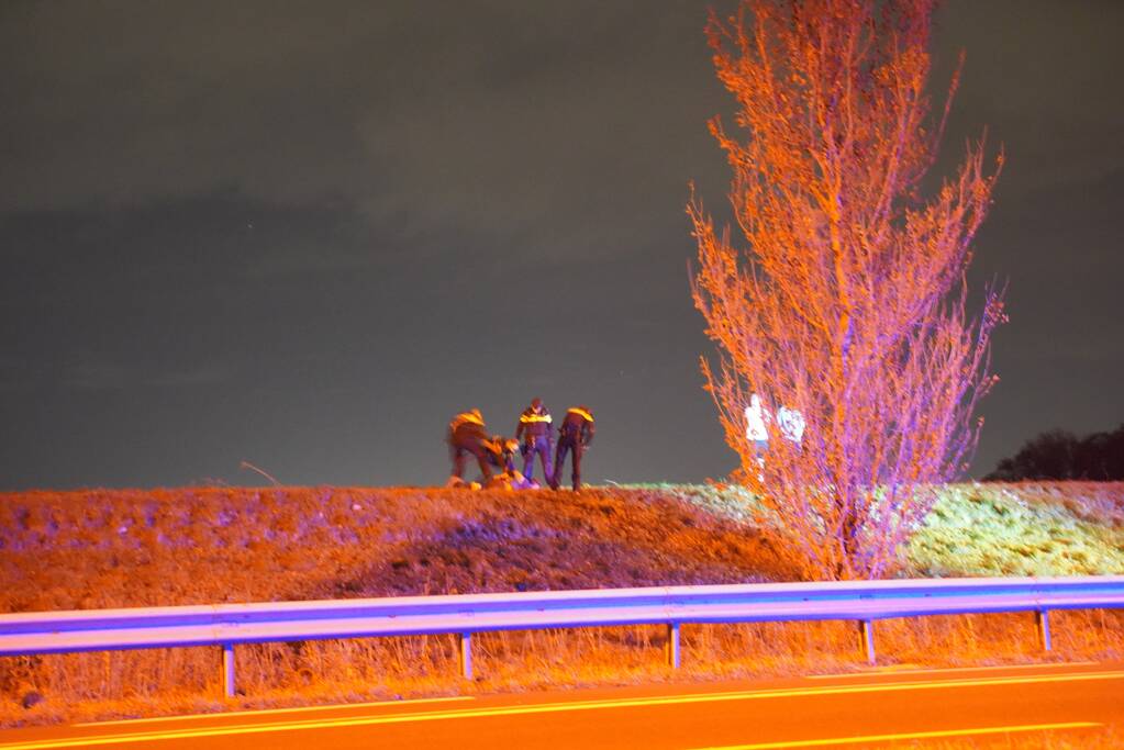 Verward persoon van de weg gehaald