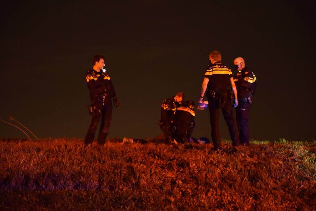 Verward persoon van de weg gehaald