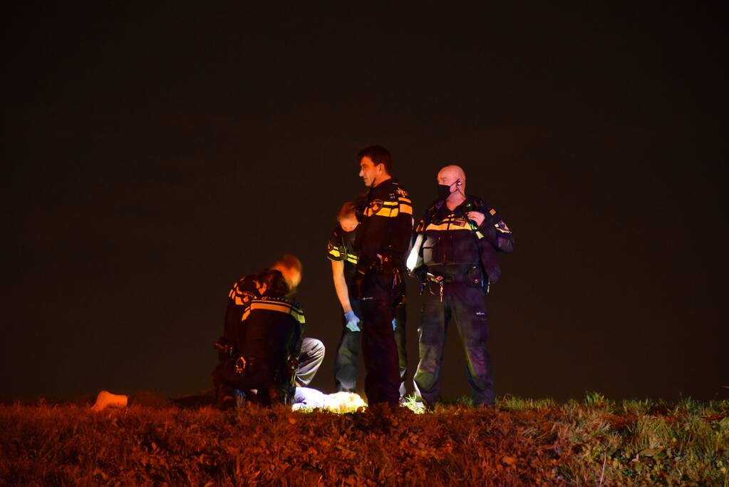 Verward persoon van de weg gehaald