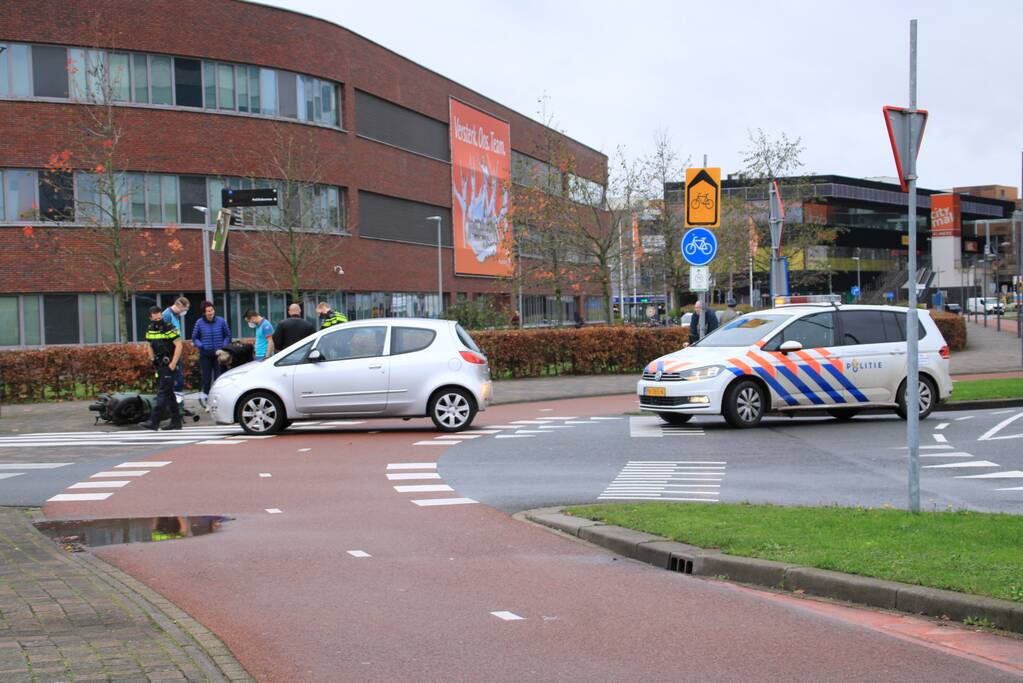 Scooterrijder aangereden bij oversteken