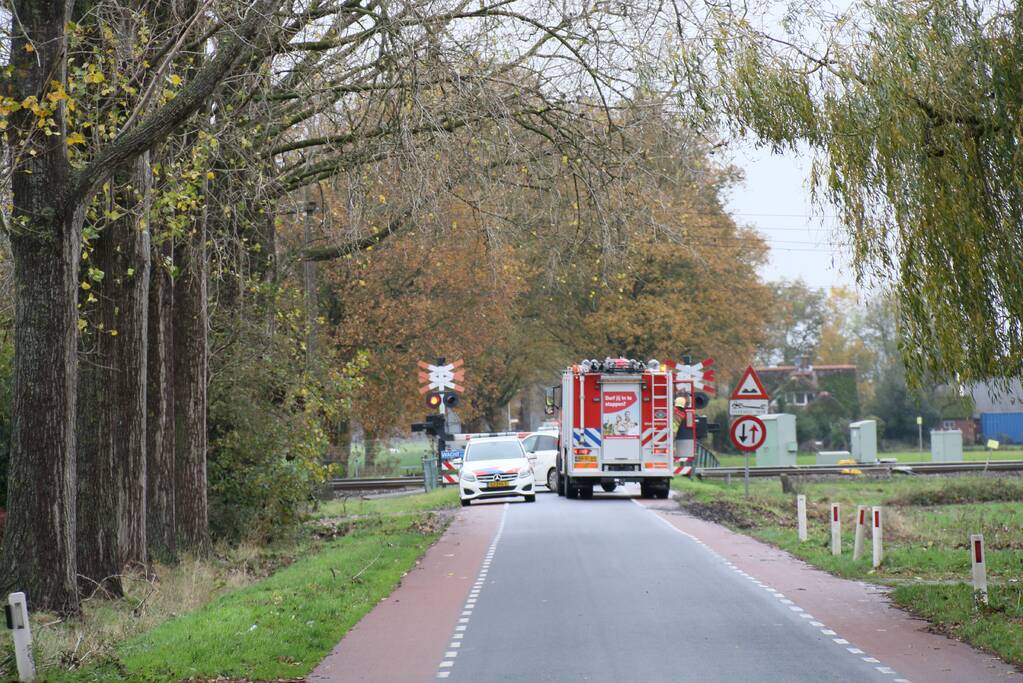 Geen treinverkeer na aanrijding op spoorwegovergang