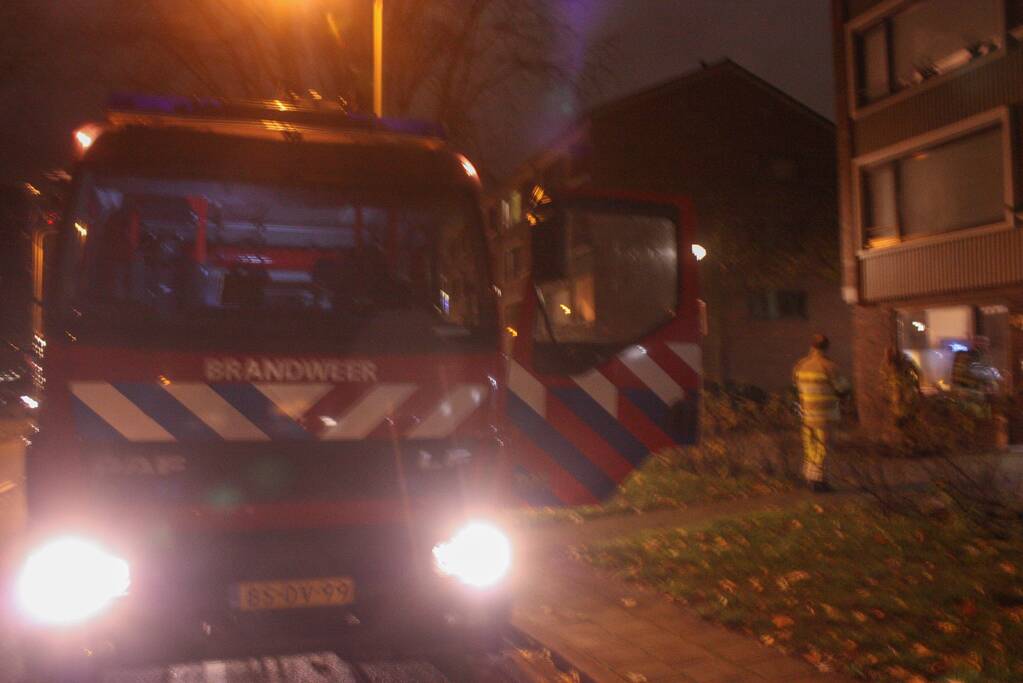 Onderzoek naar mogelijk brand in portiek