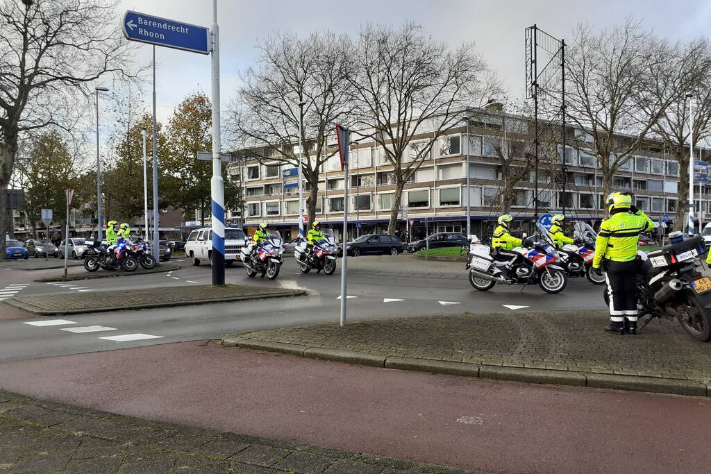 Indrukwekkende rouwstoet voor overleden agent Frank