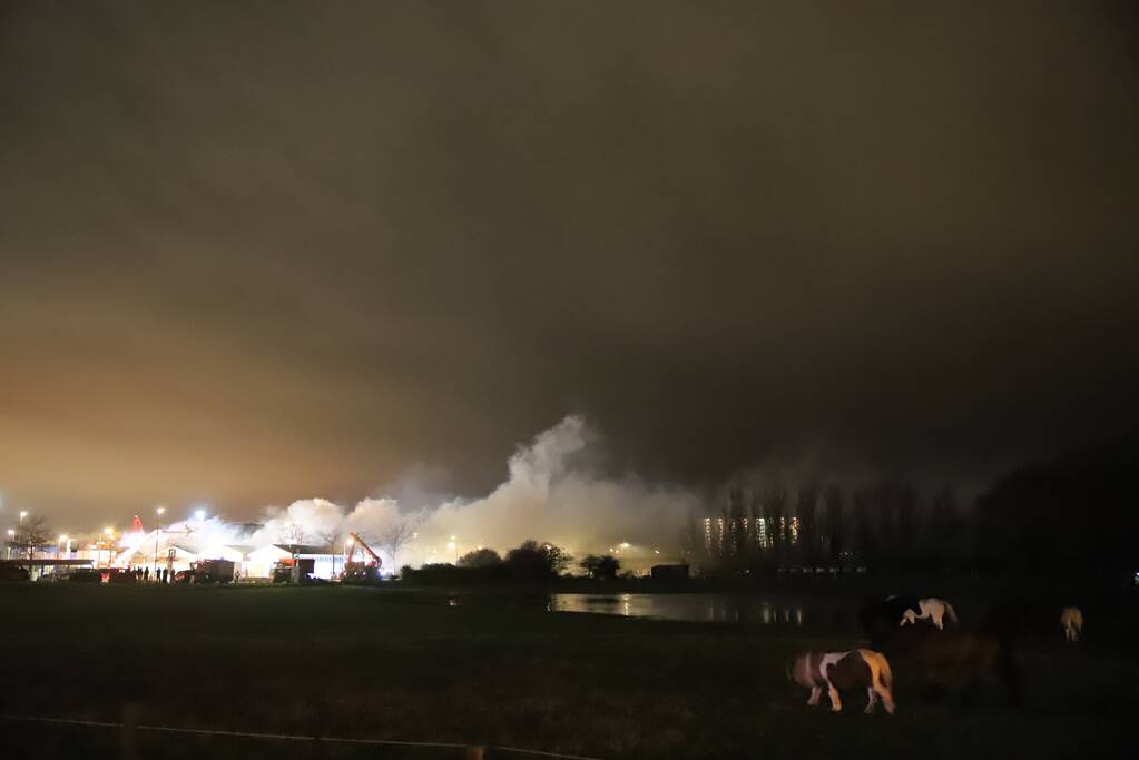 Grote brand verwoest kringloopwinkel