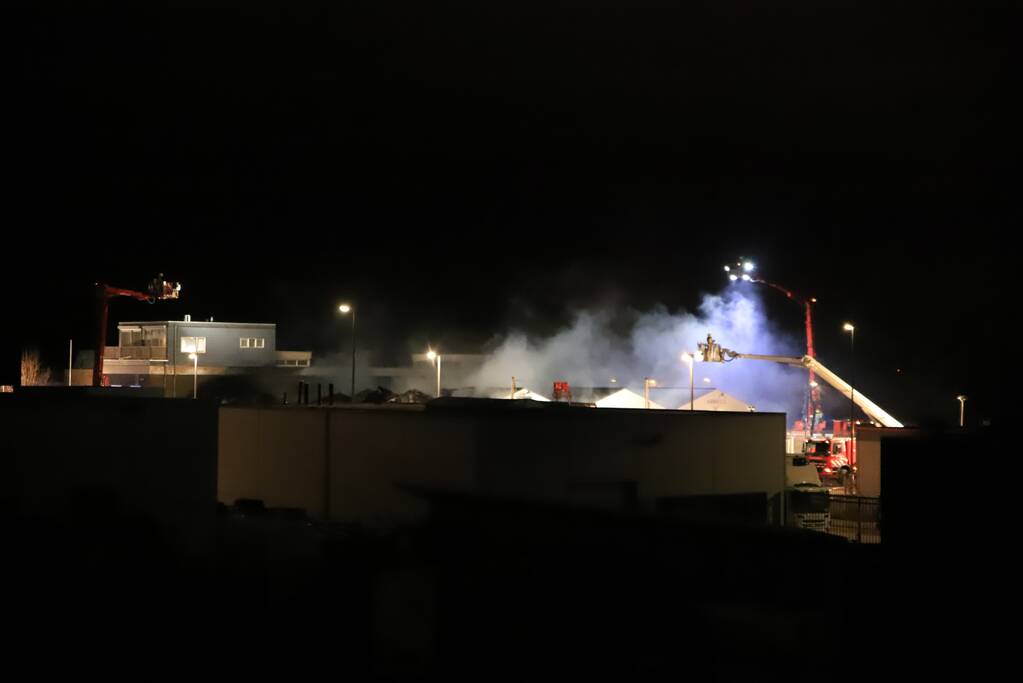 Grote brand verwoest kringloopwinkel
