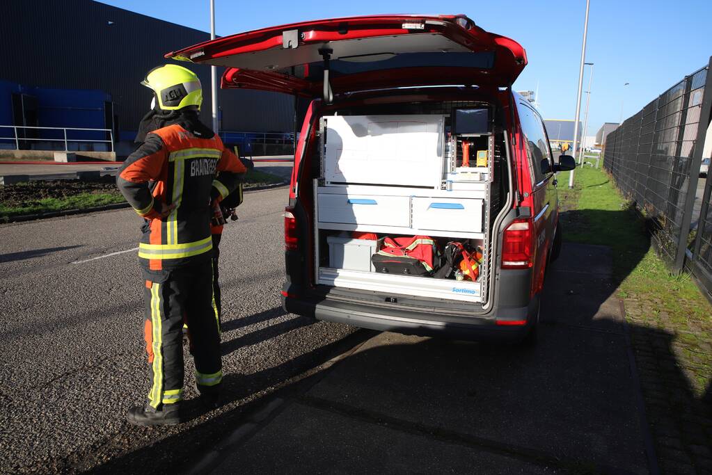 Brand in bedrijfsverzamelgebouw op Distripark Doelwijk