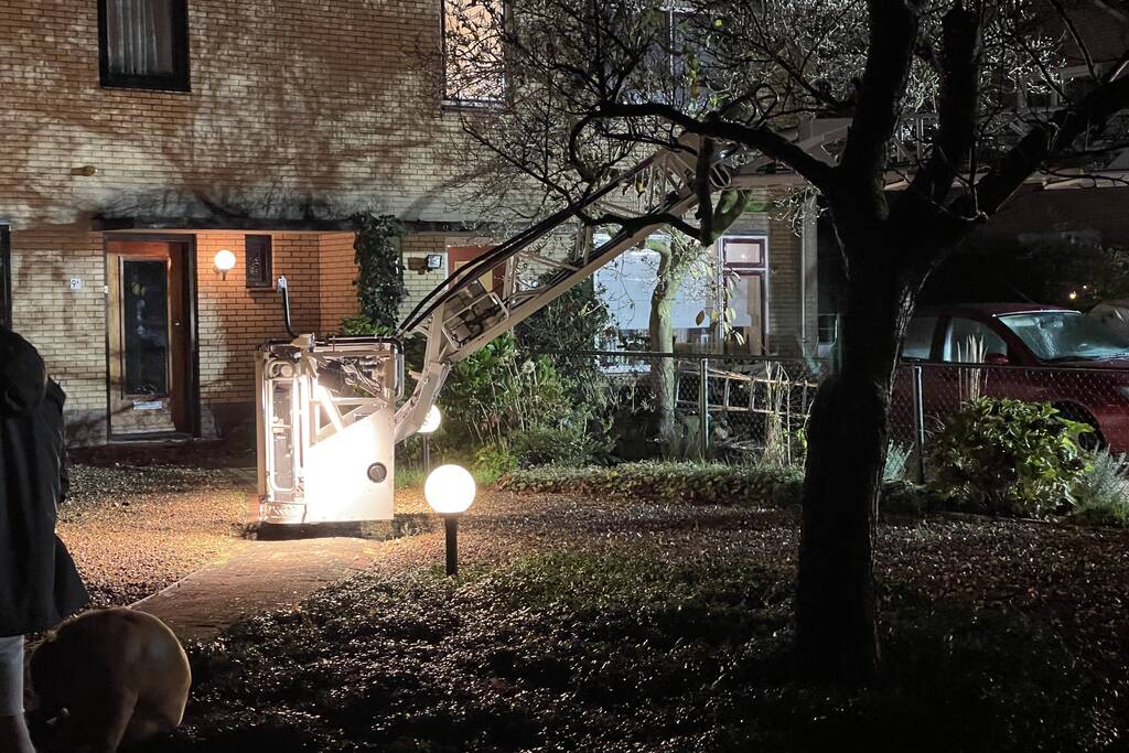 Brand in schoorsteen van woning