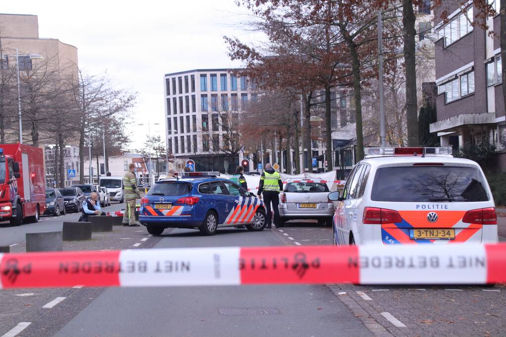 Persoon overleden in auto aangetroffen