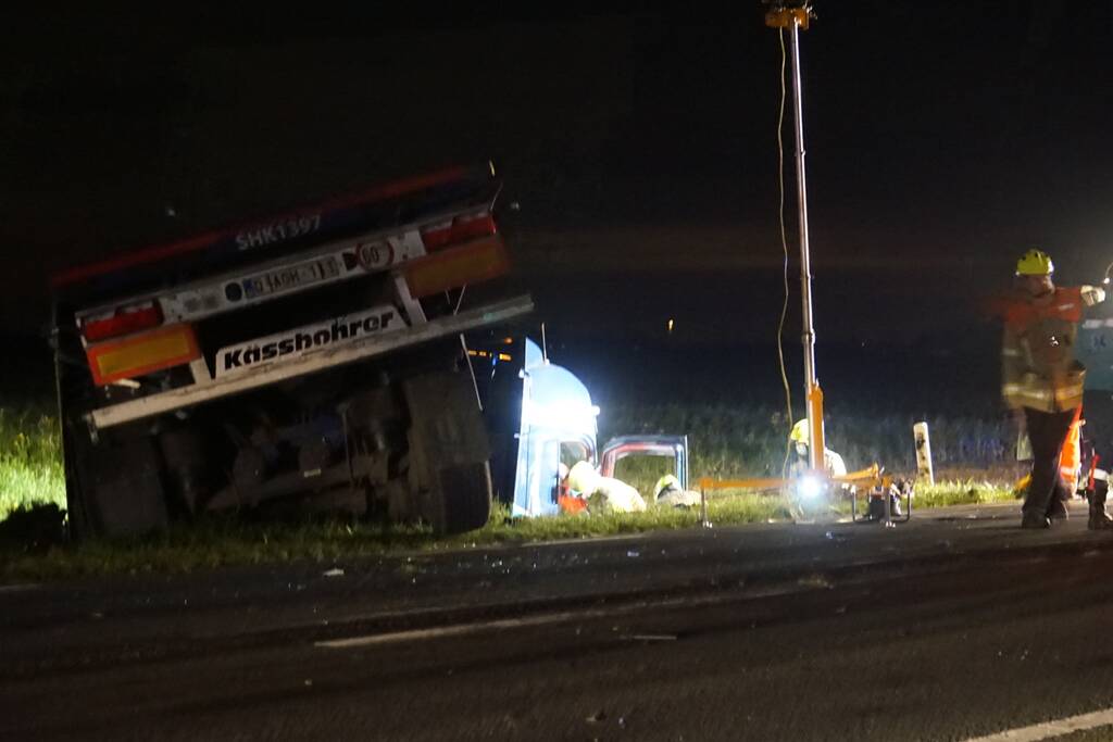 Zeer ernstig ongeval tussen vrachtwagen en bestelbus