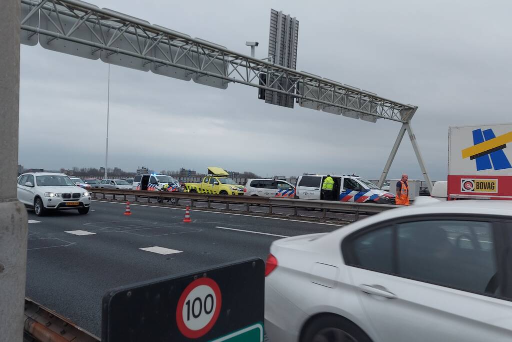 Automobilist gewond bij aanrijding met vrachtwagen