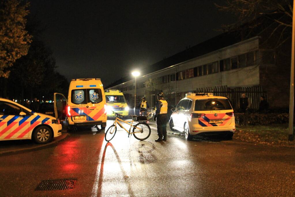 Persoon zwaargewond door incident in woning