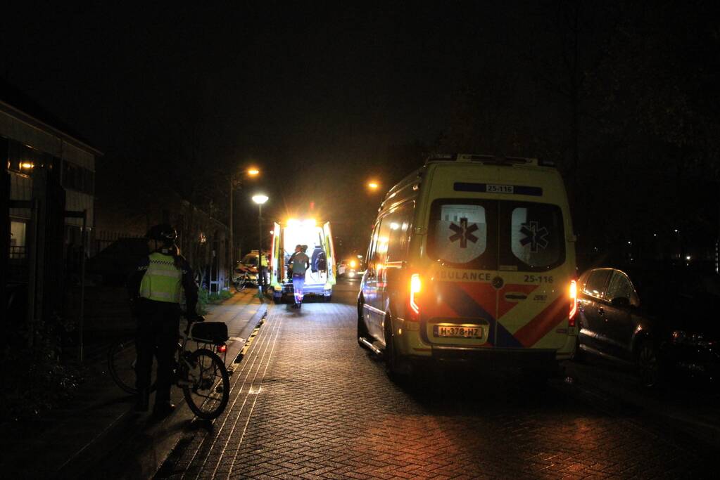 Persoon zwaargewond door incident in woning