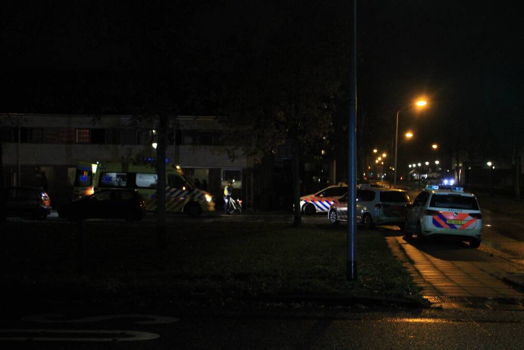 Persoon zwaargewond door incident in woning