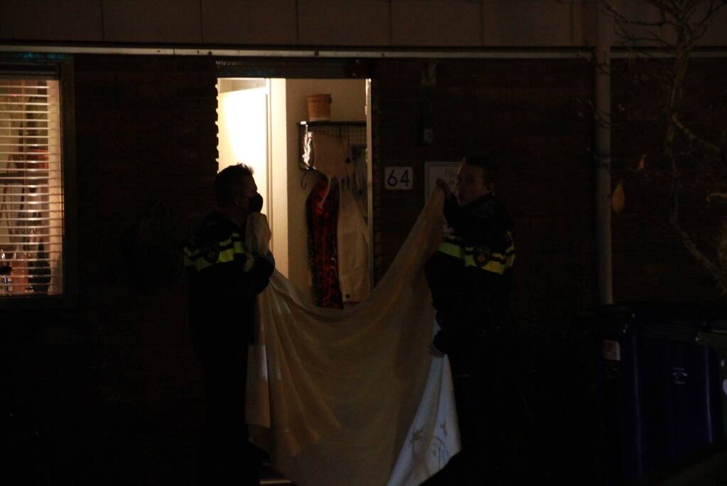 Persoon zwaargewond door incident in woning