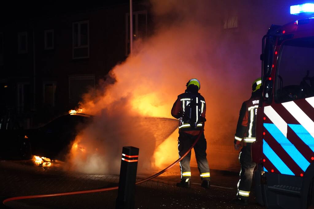 Auto volledig uitgebrand