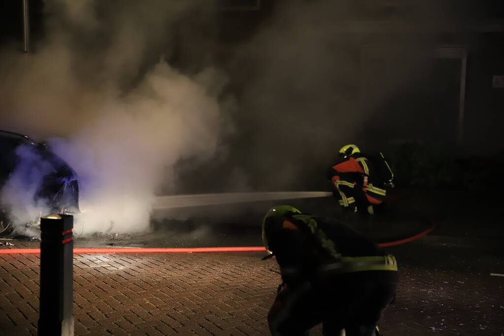 Auto volledig uitgebrand